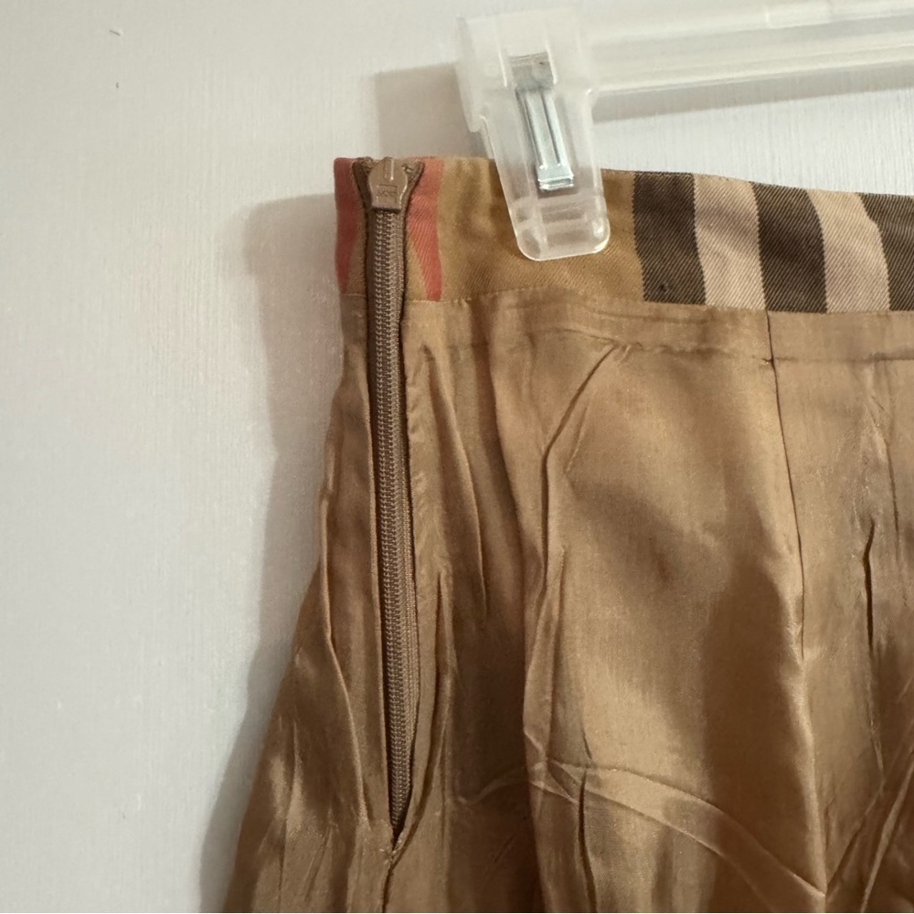 Burberry London Nova Check Tan A-Line Pleated Skirt Size 4 - Picture 13 of 16